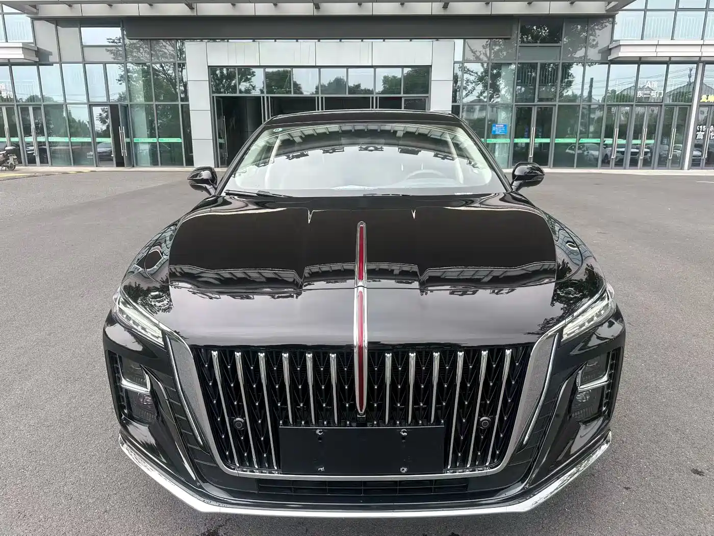 Hongqi H5 2024 1.5T DCT Smart Connect Flag Rhythm Edition фото 2
