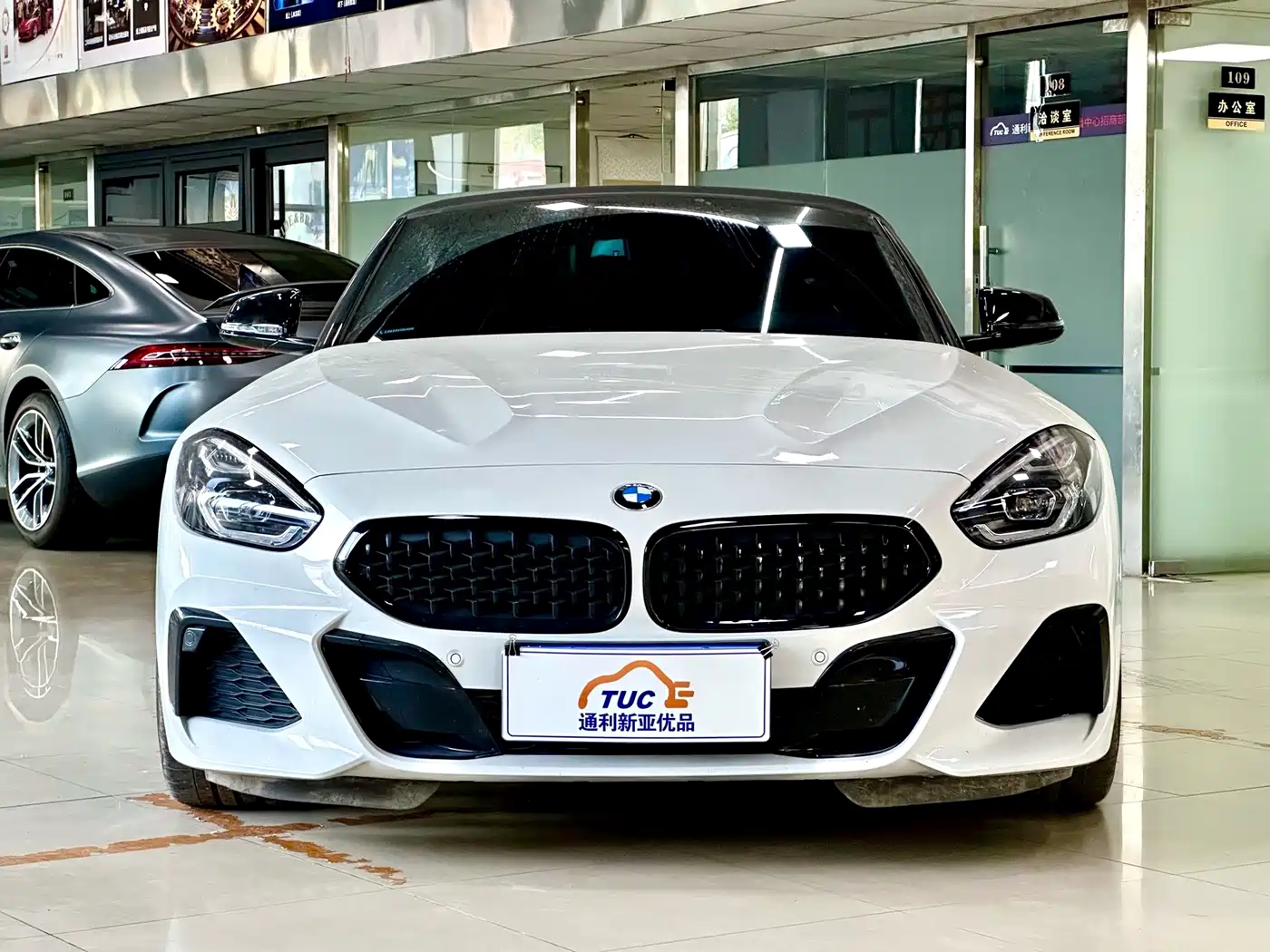 BMW Z4 2023 2022 sDrive 25i M Sport Shadow Edition