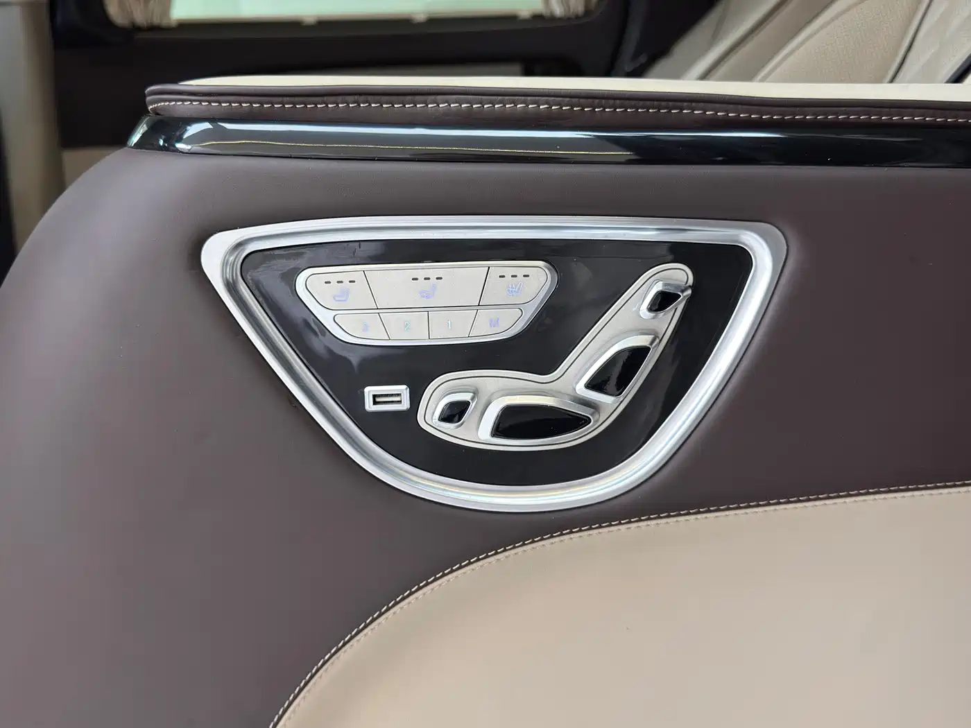 Photo 14 - Mercedes-Benz Vito