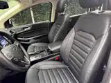 Фото 16 - Ford Edge