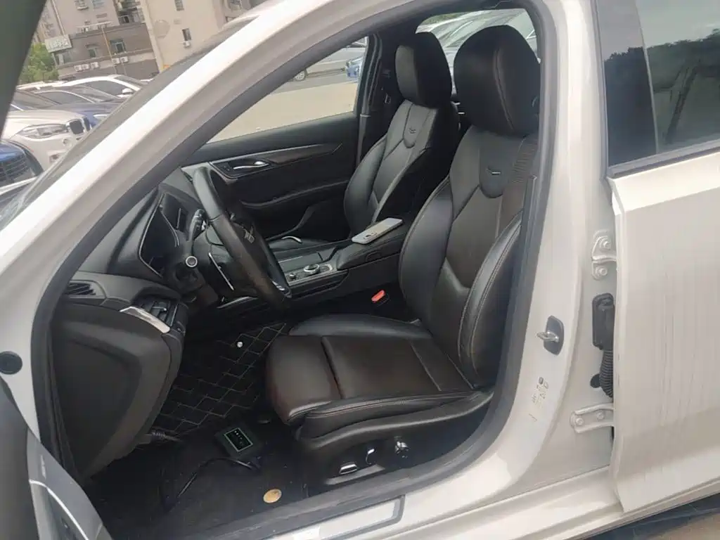 Photo 11 - Cadillac CT5