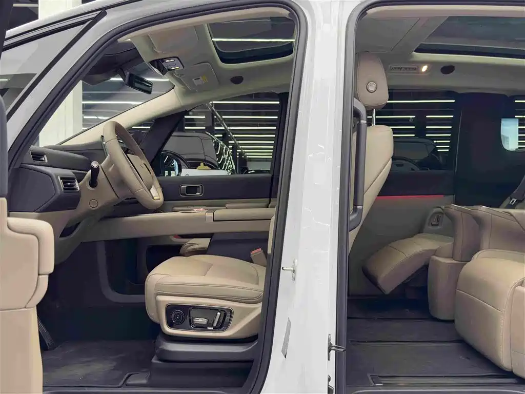 Li Auto MEGA 2025 2025 Ultra Smart Renewal Edition