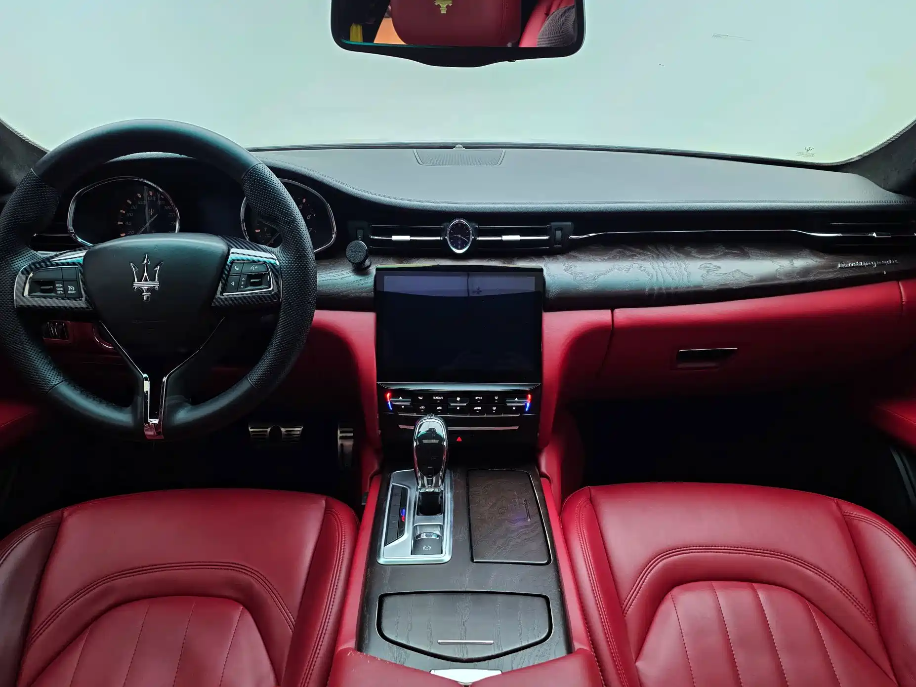 Photo 23 - Maserati Quattroporte