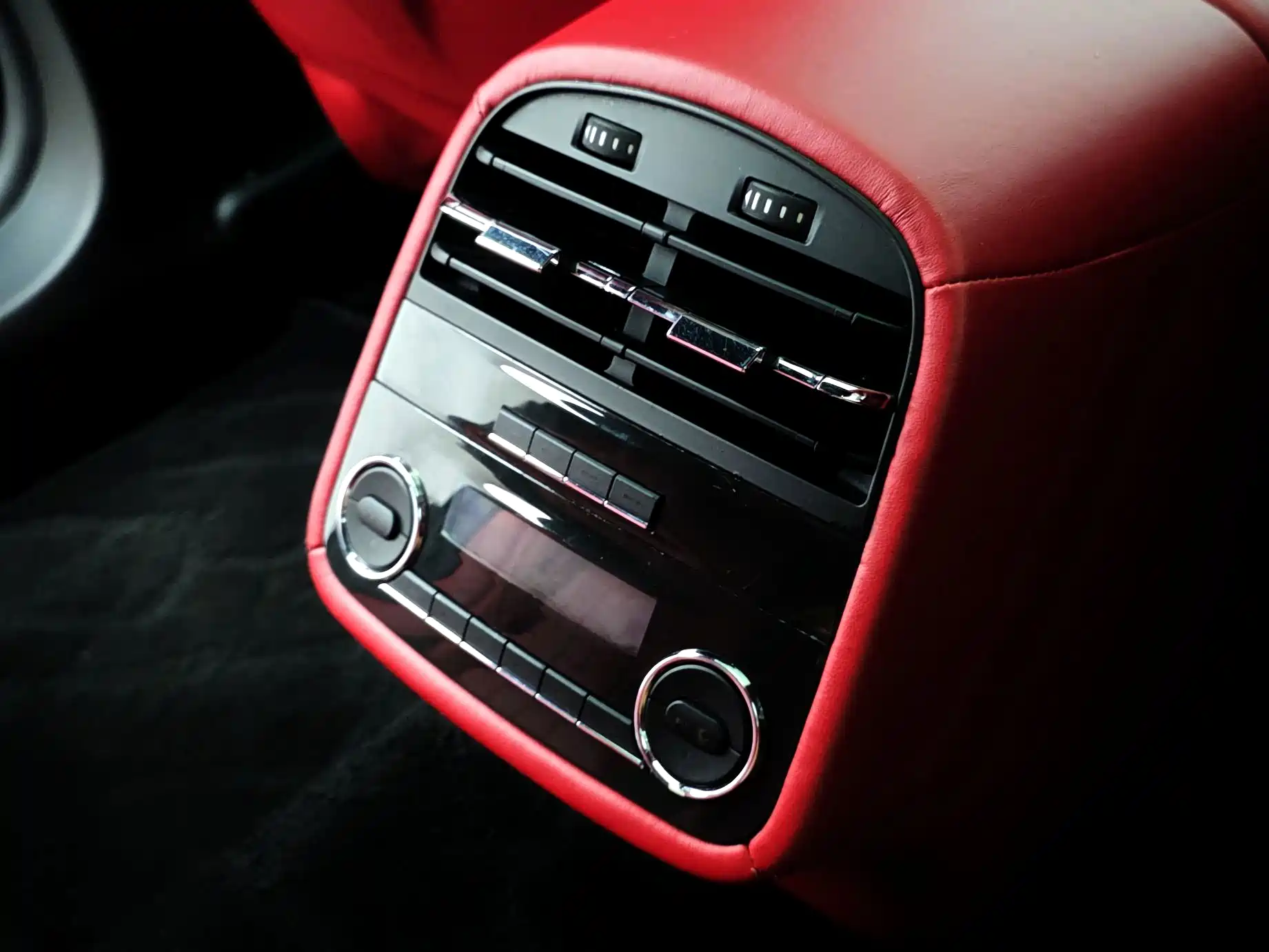 Photo 21 - Maserati Quattroporte