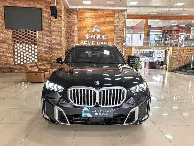 BMW X5 2023 xDrive 40Li M Sport Package — фото 2