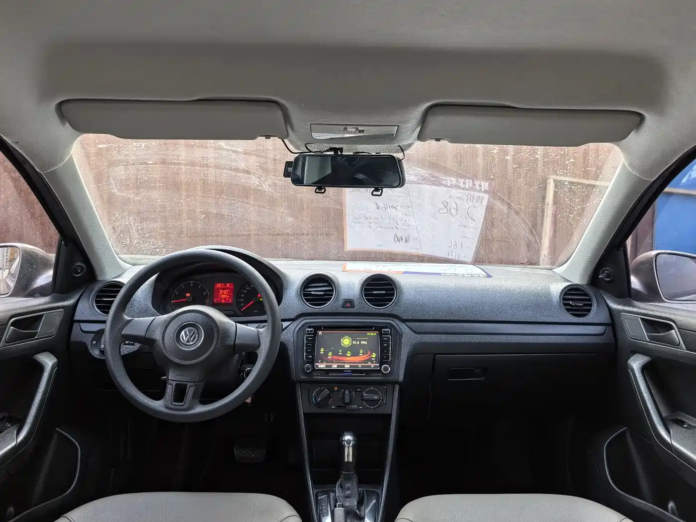 Volkswagen Jetta 2013 1.6L Automatic Comfort фото 5