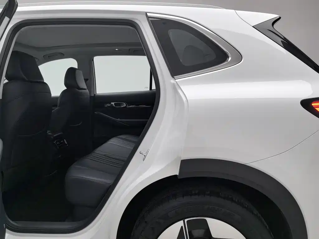 Photo 15 - Geely Galaxy Galaxy E5