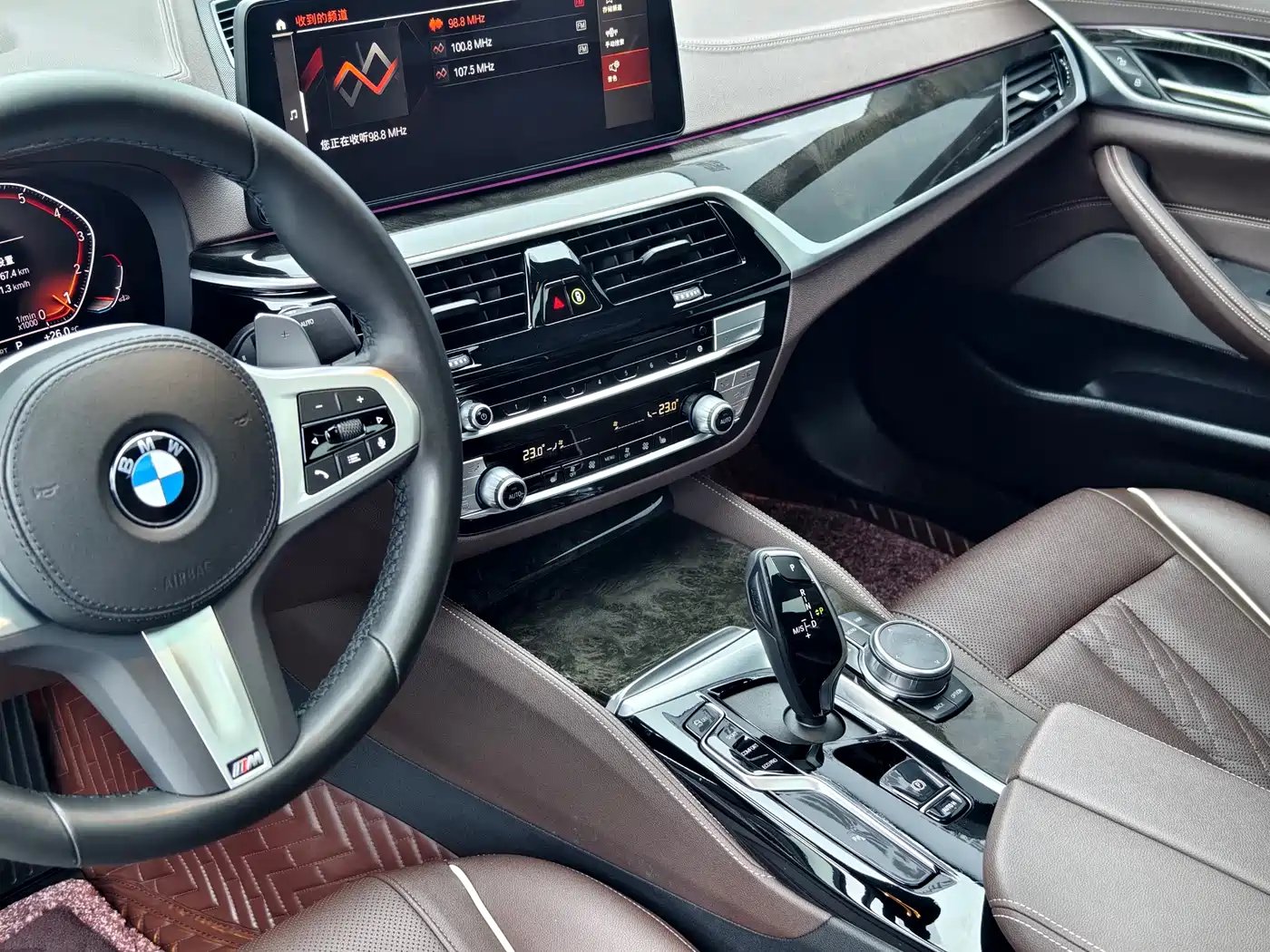 BMW 5 Series 2022 Facelift 530Li Leading M Sport Package фото 10