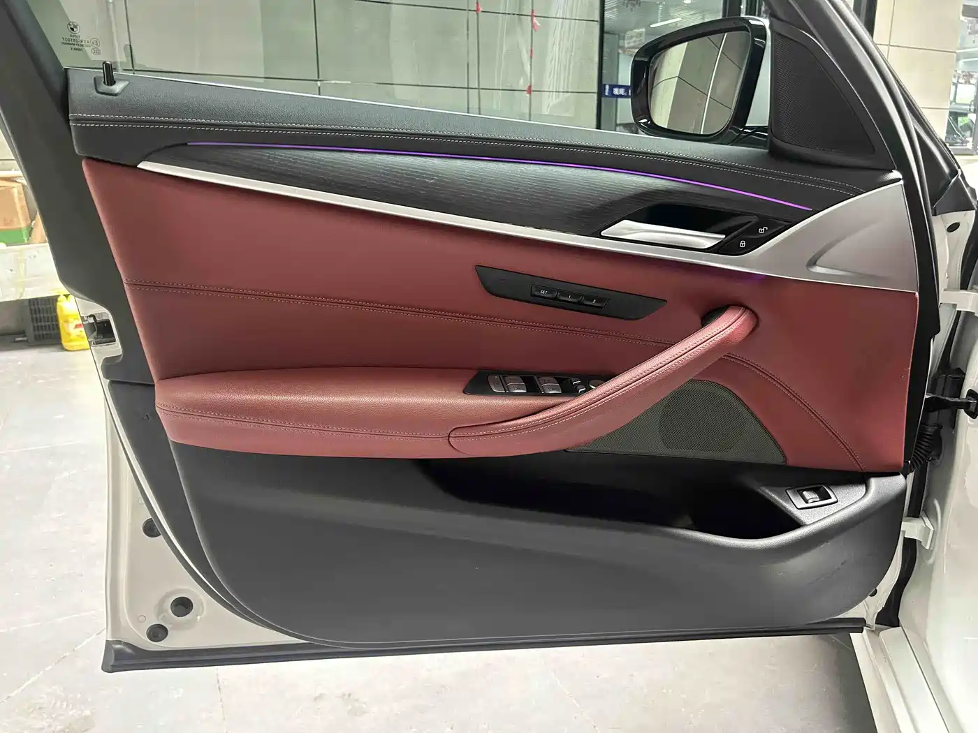 BMW 5 Series 2023 530Li Leading M Sport Package фото 13