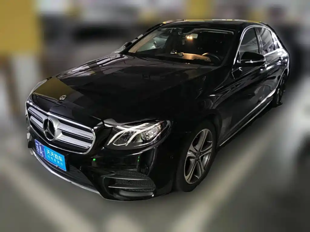Фото 1 - Mercedes-Benz E-Class
