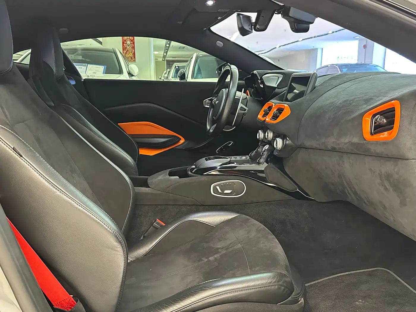 Aston Martin V8 Vantage 2019 2018 4.0T V8 Coupe