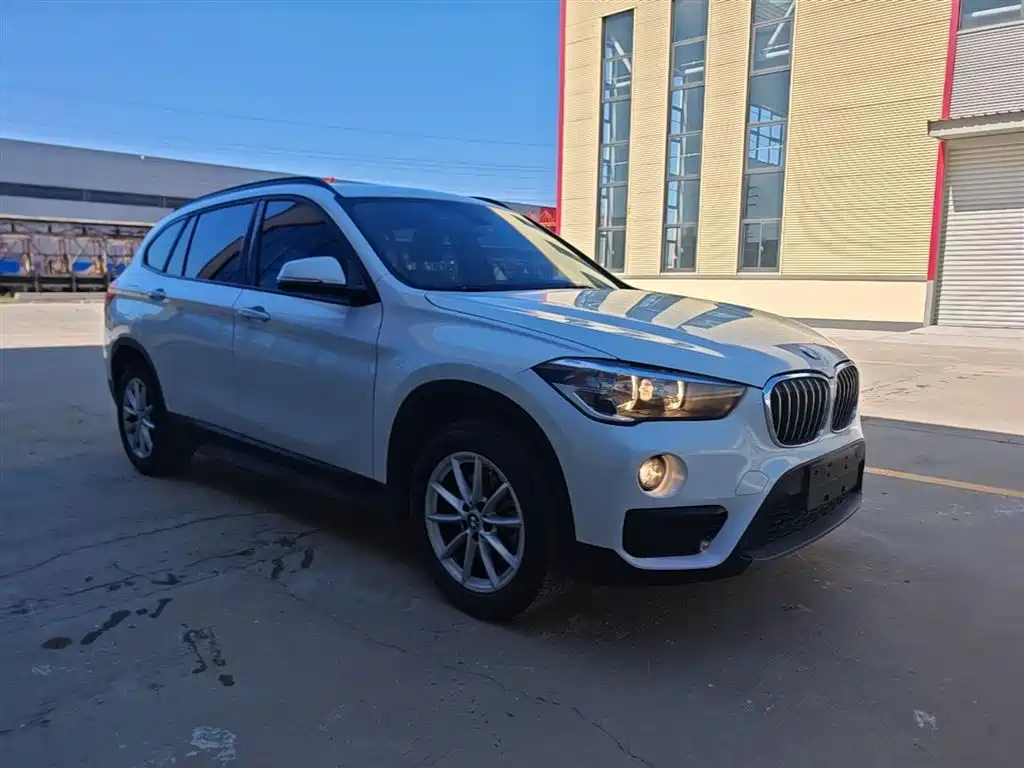 BMW X1 2019 sDrive18Li Fashion Model фото 4