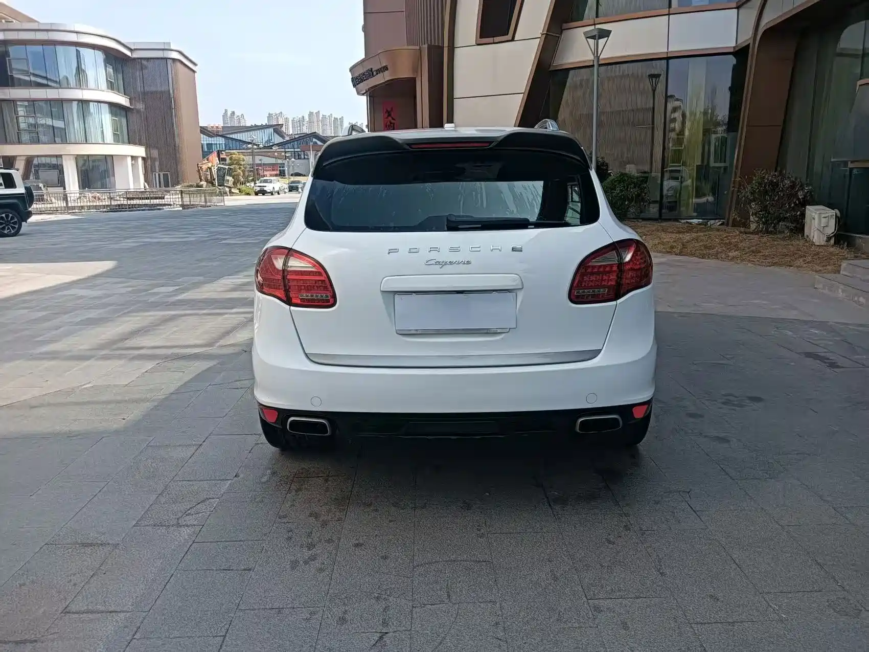 Photo 4 - Porsche Cayenne