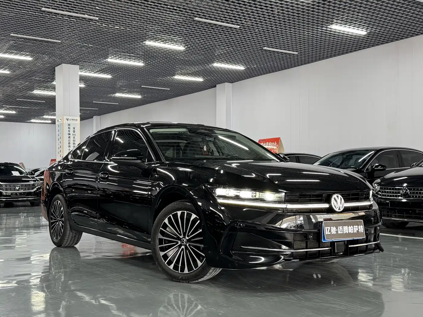 Volkswagen Magotan 2024 380TSI DSG Luxury Edition (Daimai Package) фото 3