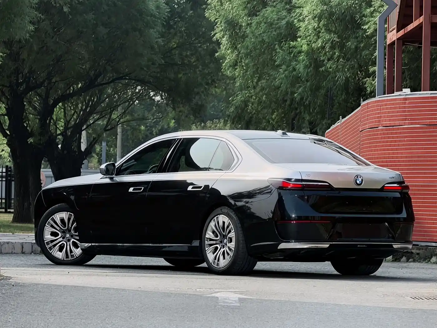 BMW i7 2024 2023 eDrive50L Leading Luxury Package