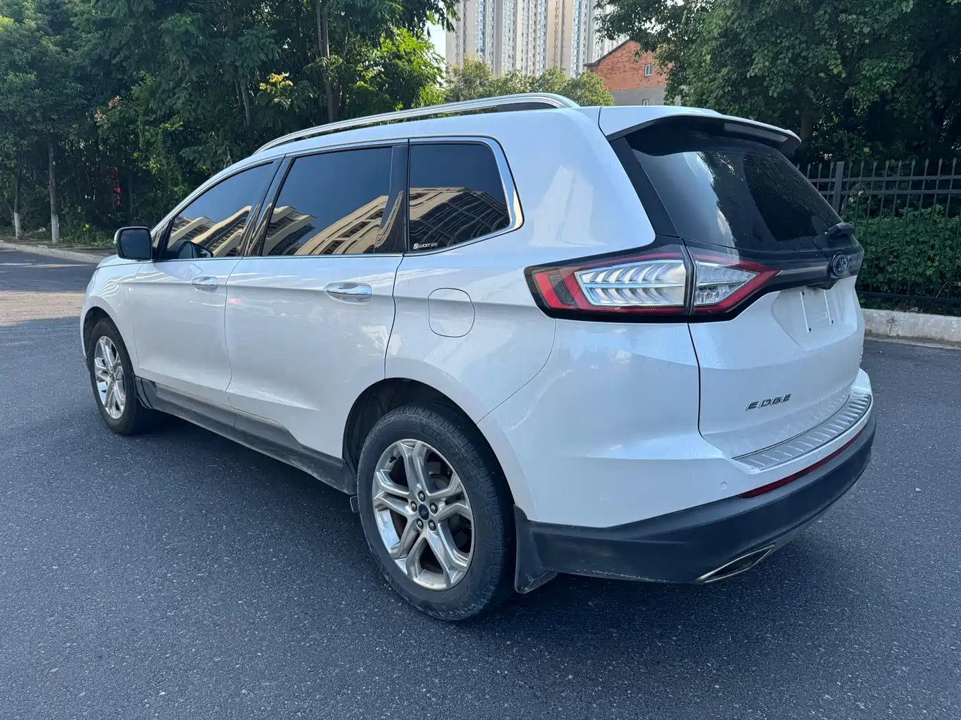 Фото 4 - Ford Edge