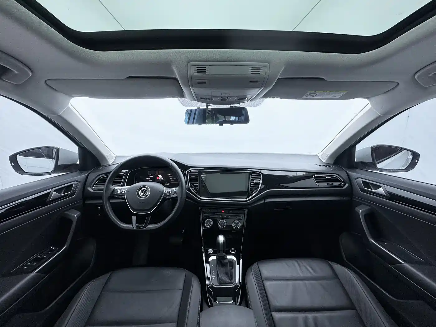 VOLKSWAGEN T ROC EXPLORING SONGS