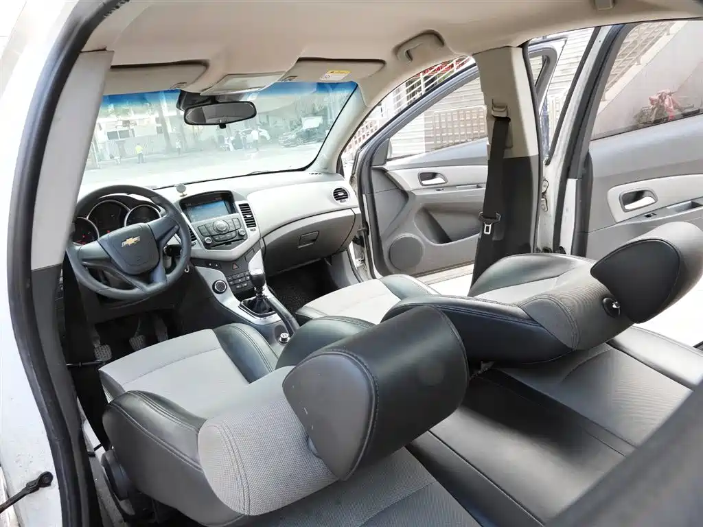 Chevrolet Cruze 2013 1.6L SL MT фото 11