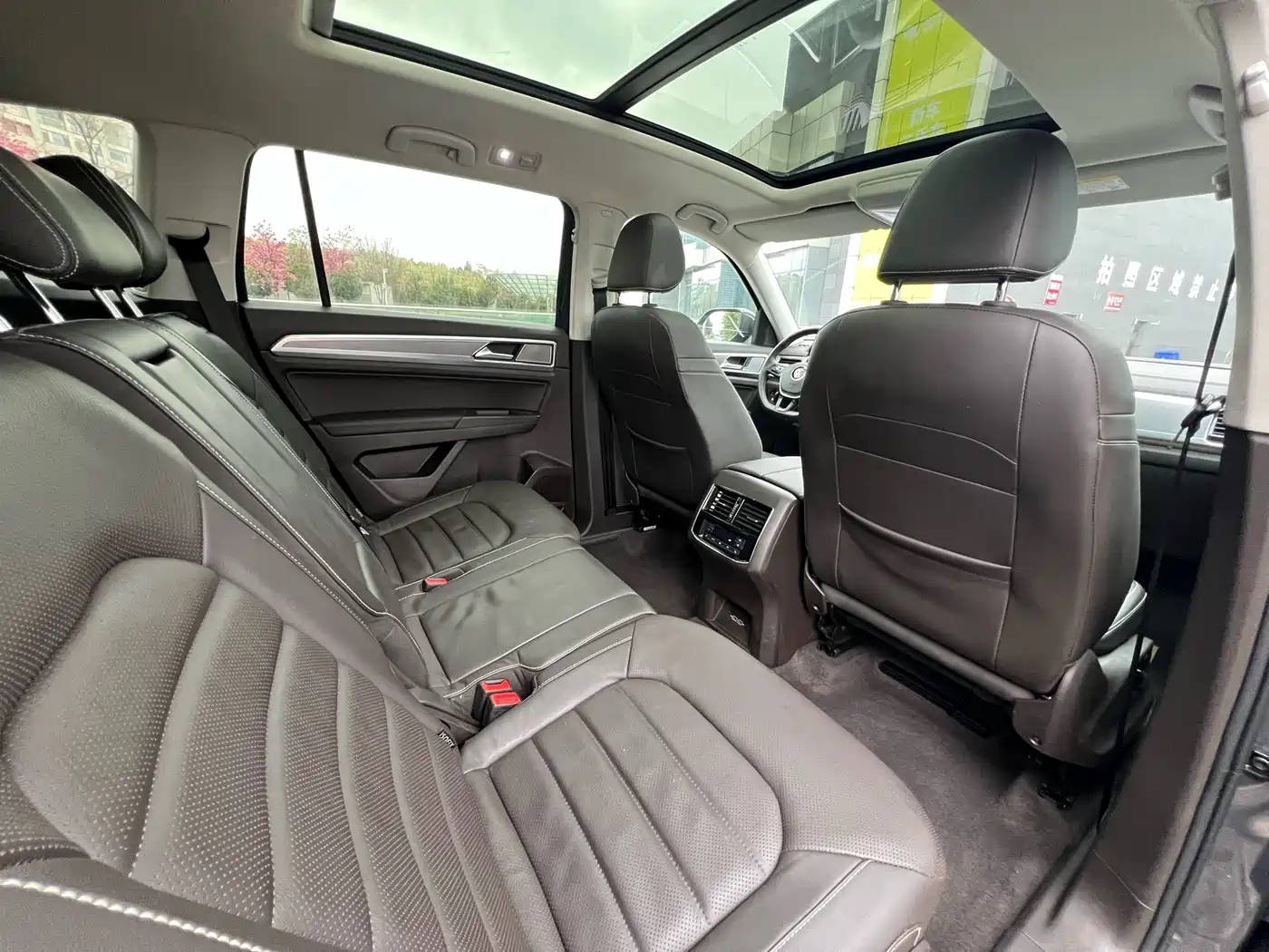 Volkswagen Teramont 2019 380TSI 4WD Luxury Edition China VI фото 28