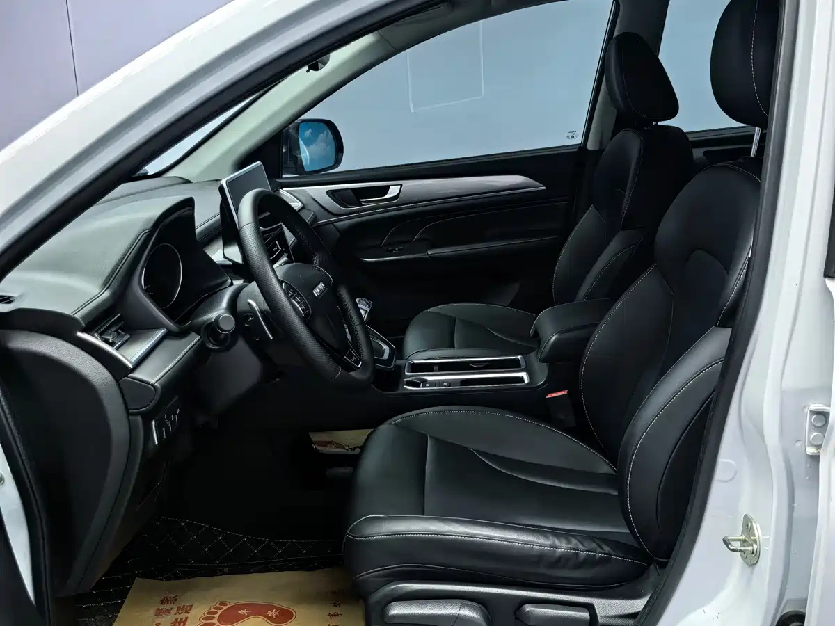 Haval M6 2023 PLUS 1.5T DCT Luxury Smart Connect фото 16