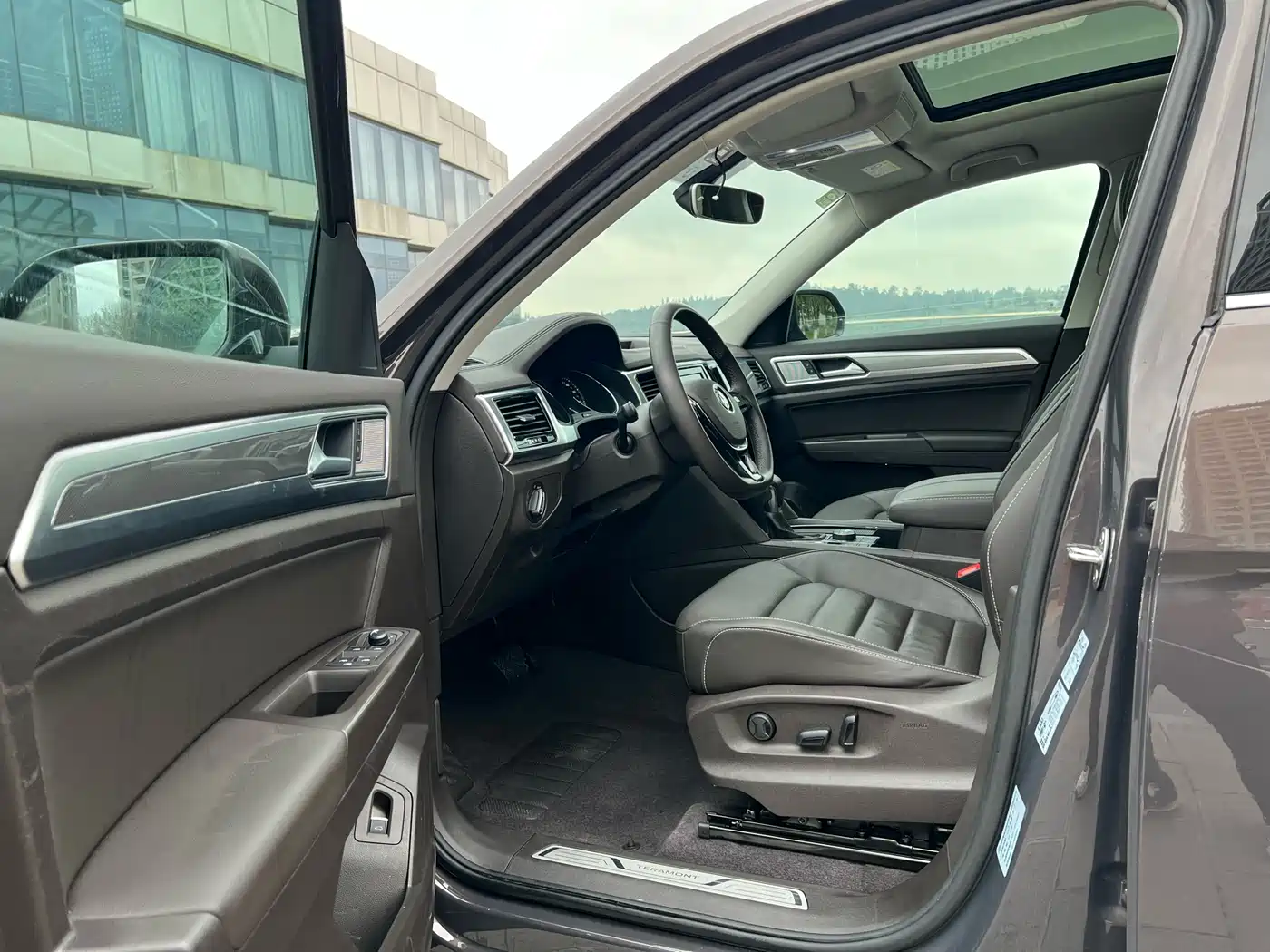 Volkswagen Teramont 2019 380TSI 4WD Luxury Edition China VI фото 19