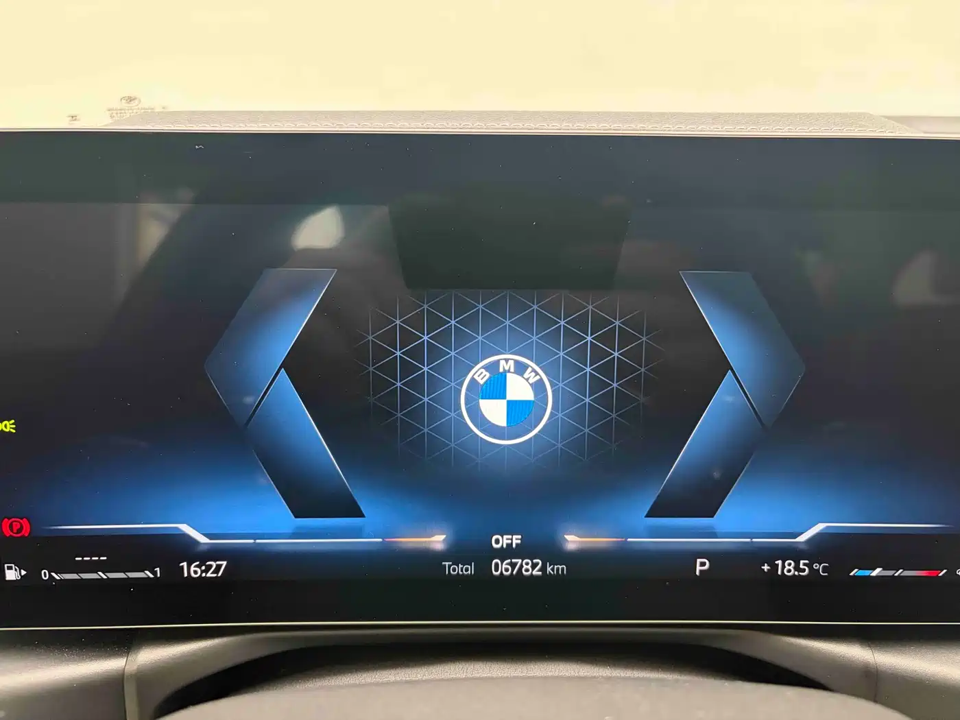 BMW 3 Series 2024 325Li M Sport Shadowline Package фото 11