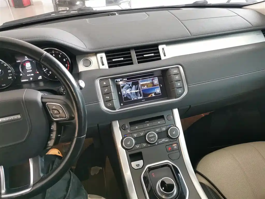 Land Rover Range Rover Evoque 2016 2.0T SE PLUS ZhiXiang фото 6