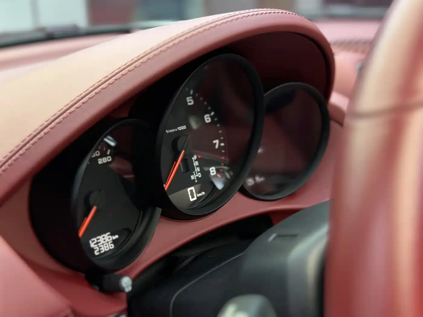 PORSCHE 718
