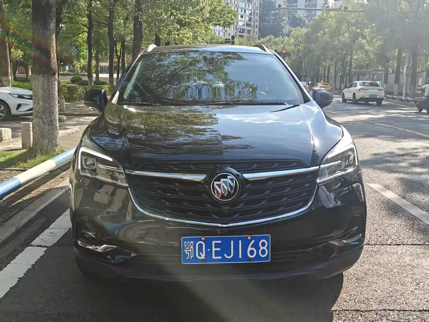 Фото 2 - Buick Envision Plus