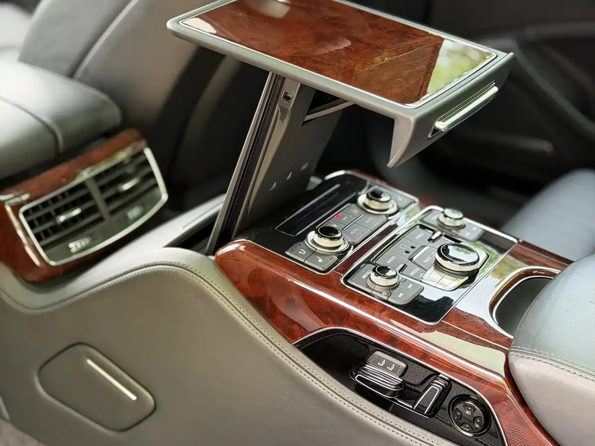 Audi A8 2013 A8L 50 TFSI quattro Exclusive фото 7