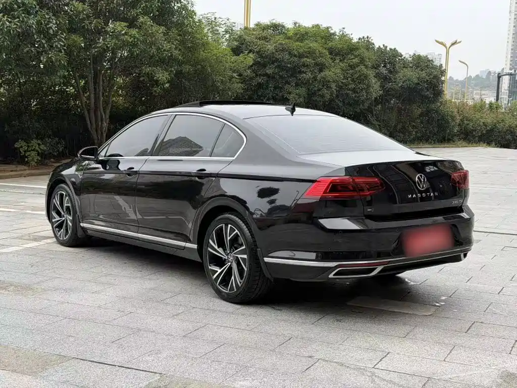 Фото 5 - Volkswagen Magotan