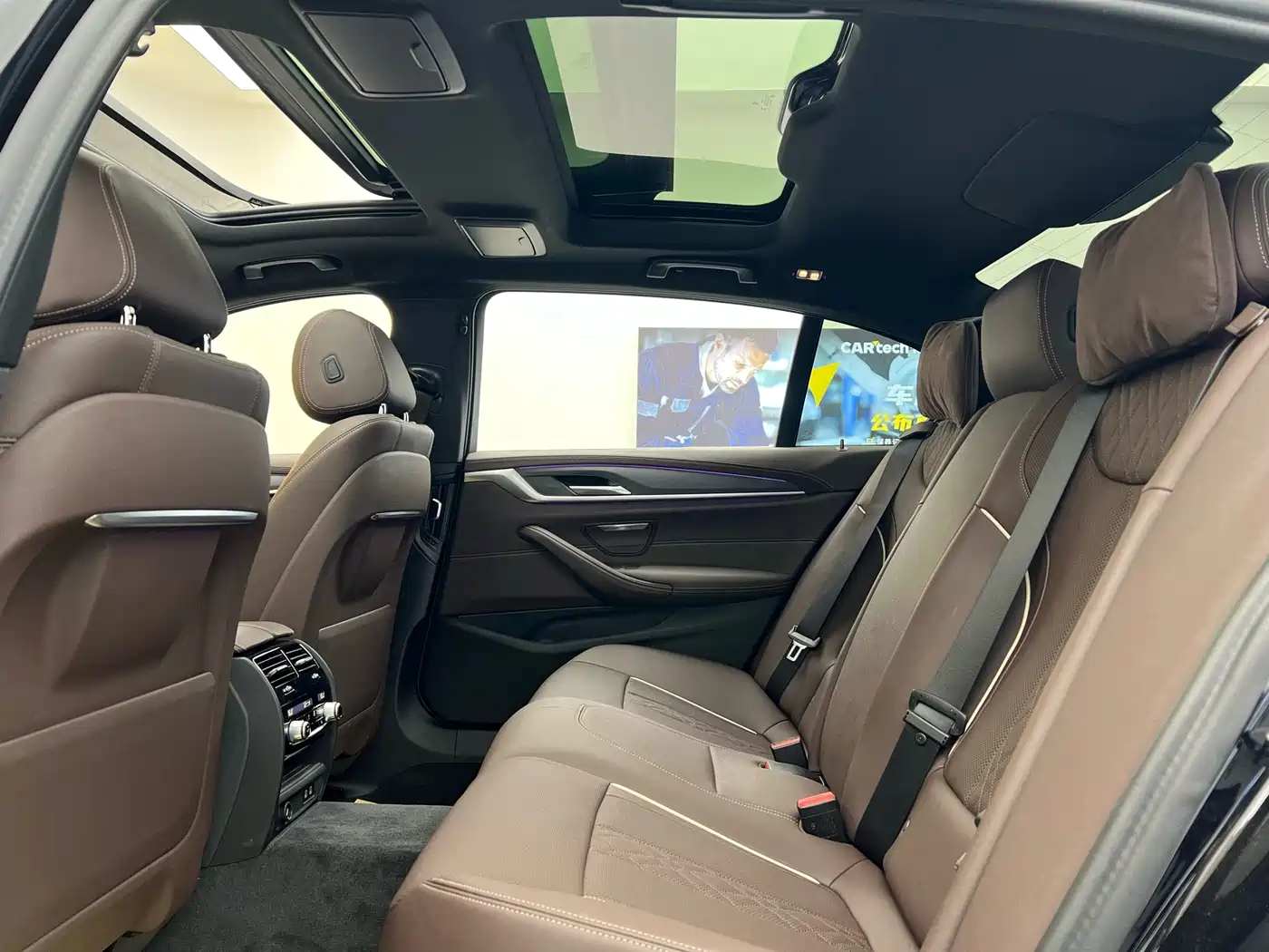 BMW 5 Series 2023 Facelift 530Li Leading M Sport Package фото 26