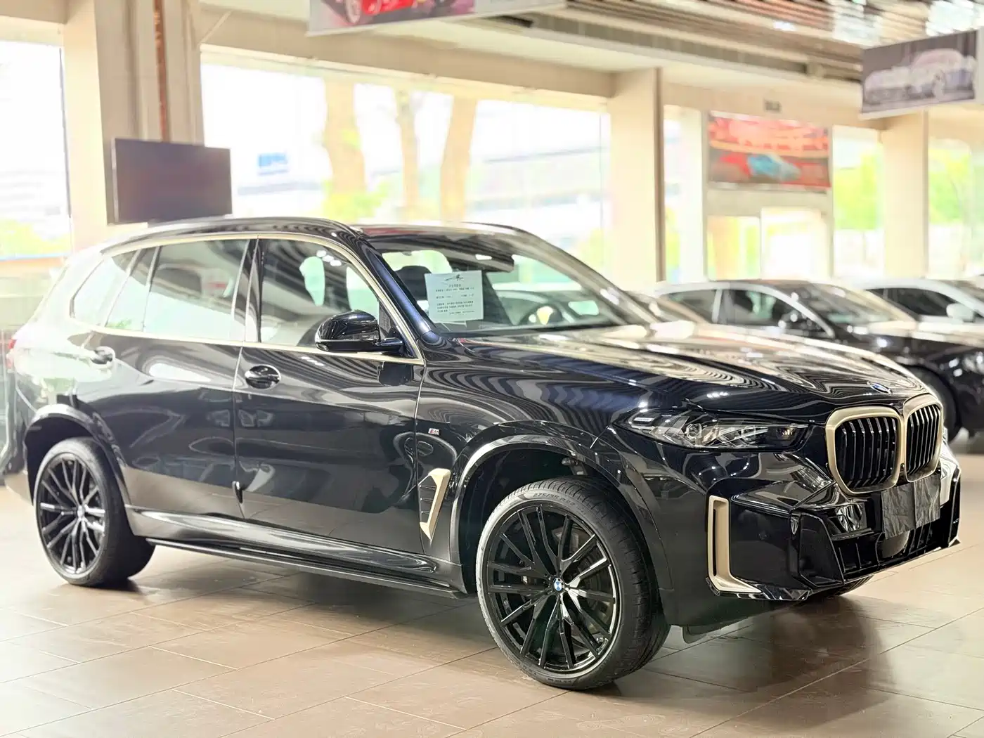 BMW X5 2024 xDrive 40Li Exclusive Black Flame Limited Edition фото 3
