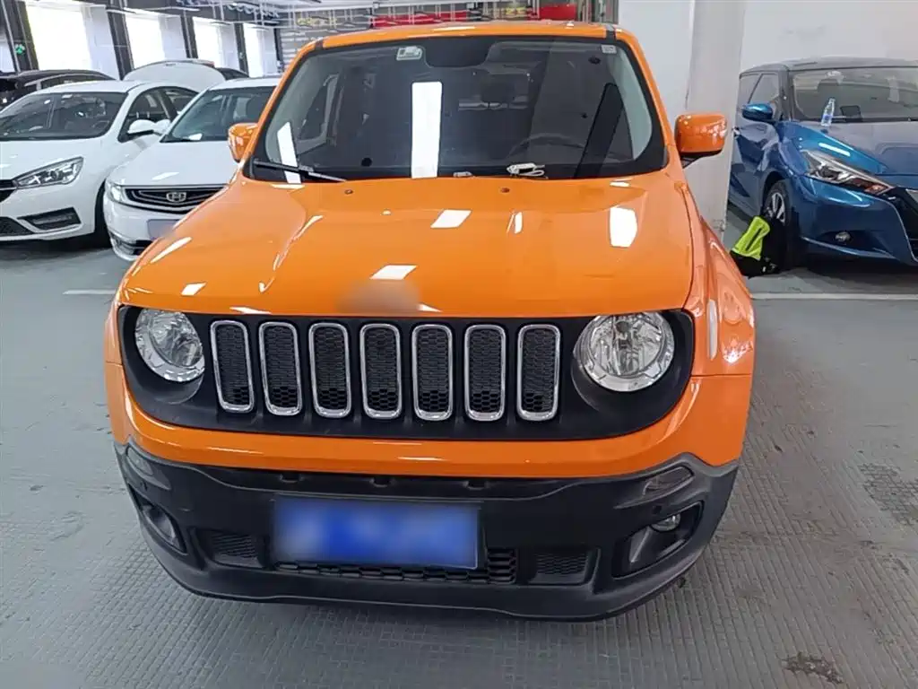 Photo 3 - Jeep Renegade