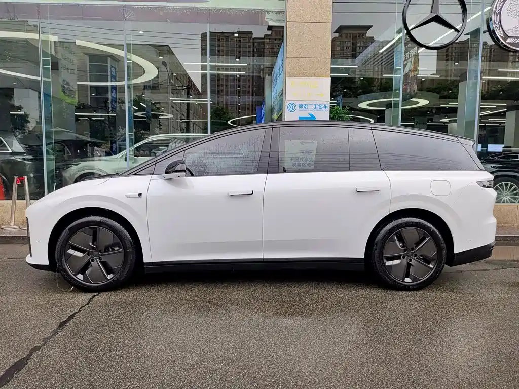 2026 Li Auto Li i8