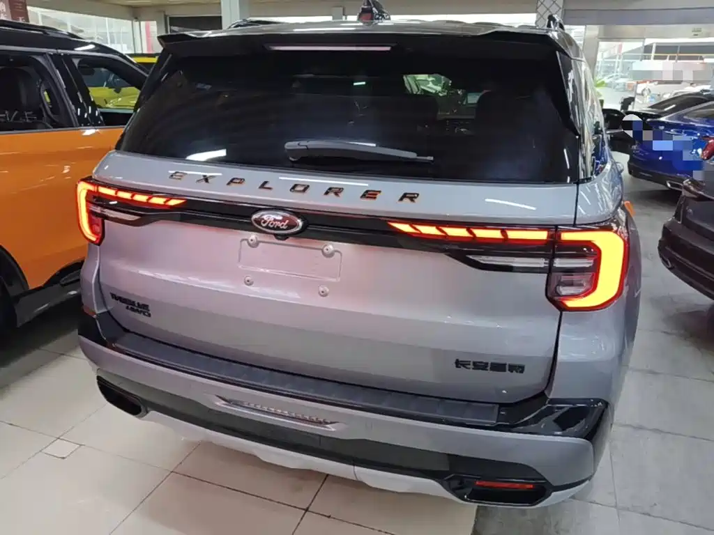Ford Explorer 2026 2024 2.3T EcoBoost Kunlun Summit Edition 7-Seater