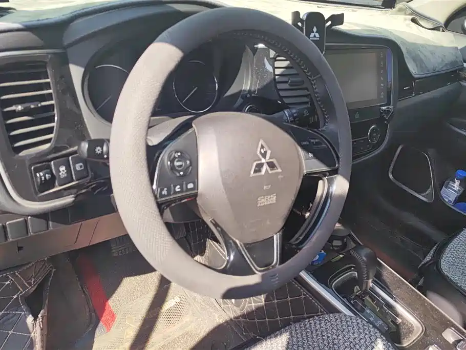 Mitsubishi Outlander 2019 2.0L 2WD Enjoy Edition 7-seater China V фото 12