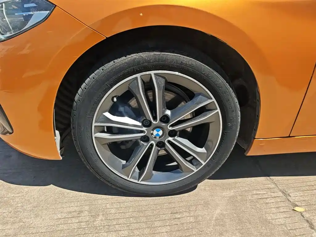 BMW 1 Series 2017 118i Sport фото 23