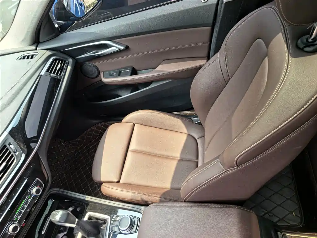 BMW 1 Series 2019 118i M Sport Package фото 12