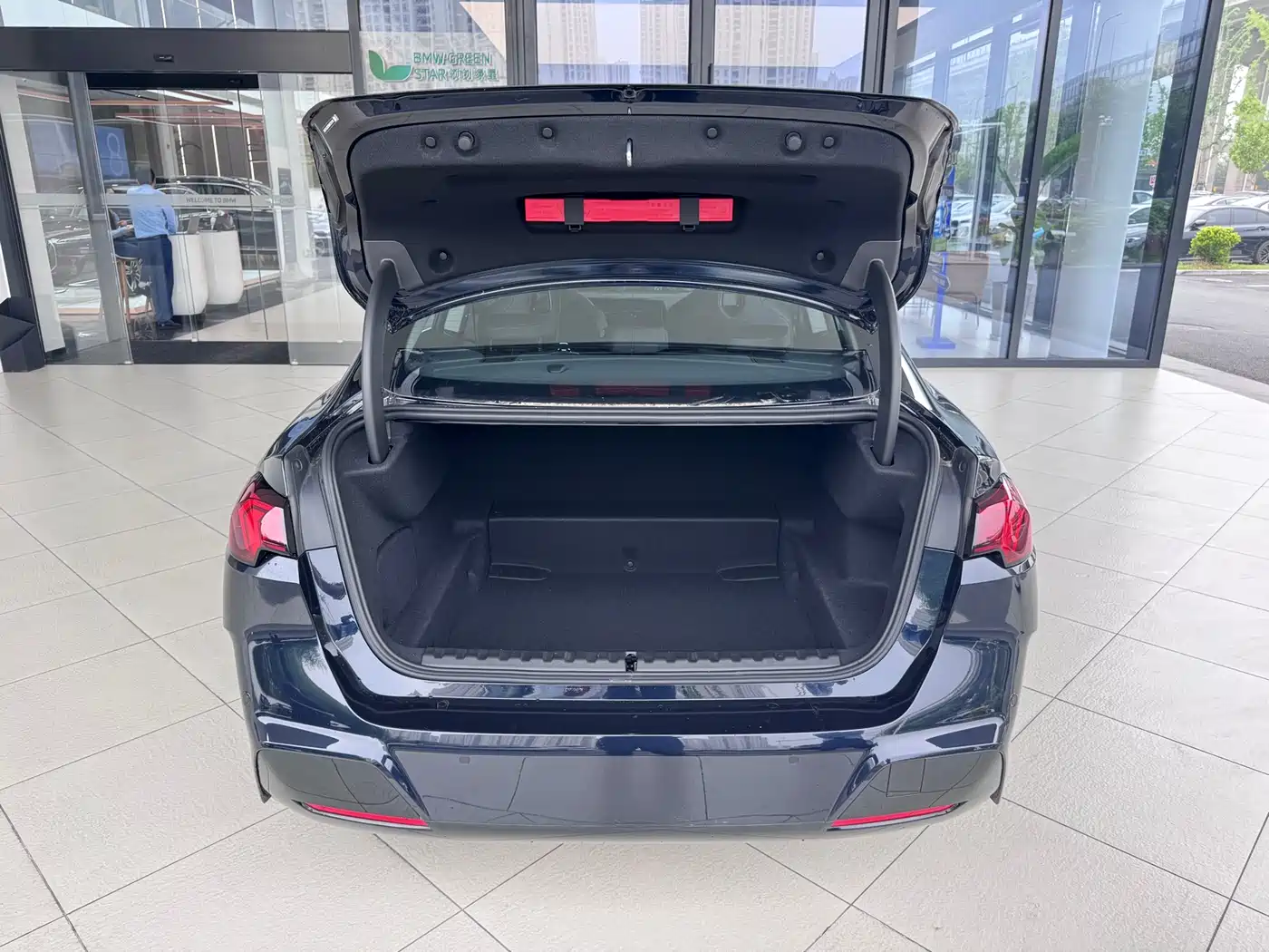 BMW 2 Series 2025 225L M Sport Moonlight Package фото 14