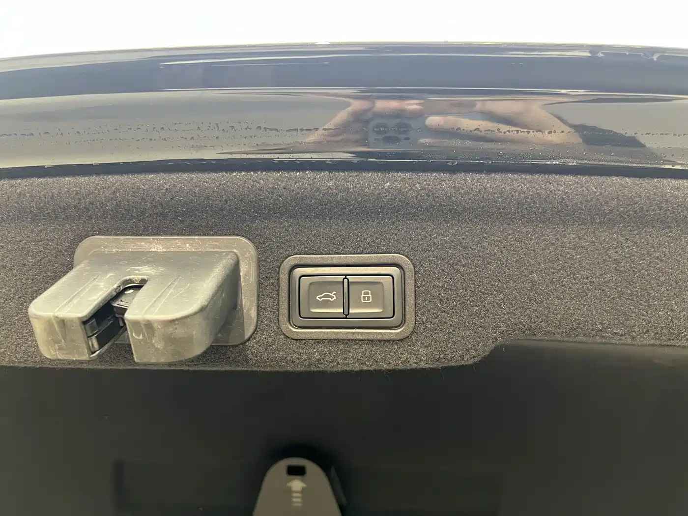 Фото 21 - Audi A8
