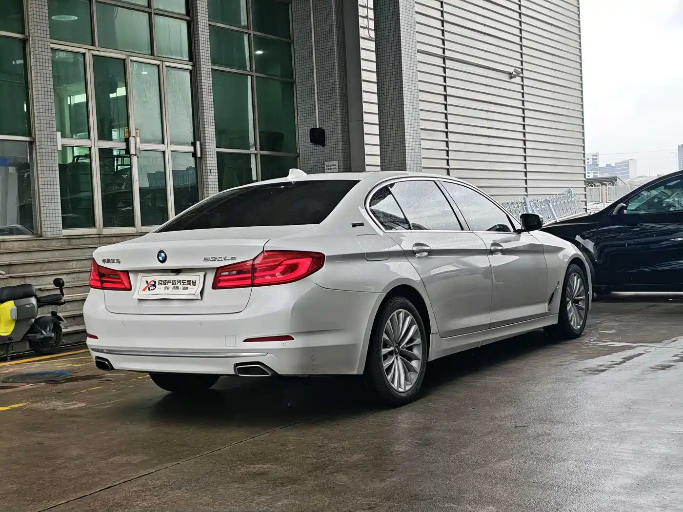 BMW 5 Series New Energy 2019 530Le Luxury Package фото 6