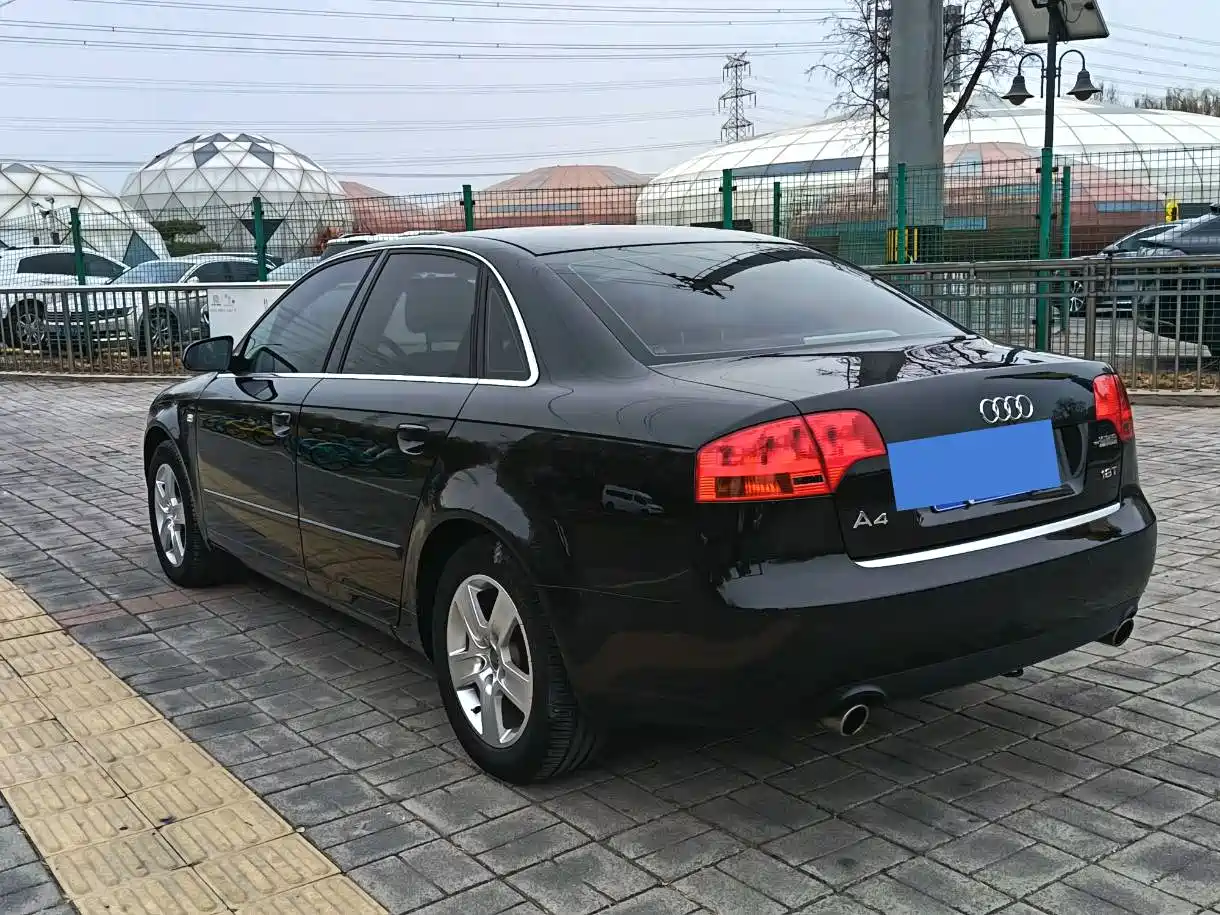 Audi A4 2008 Model 1.8T Automatic Comfort фото 4