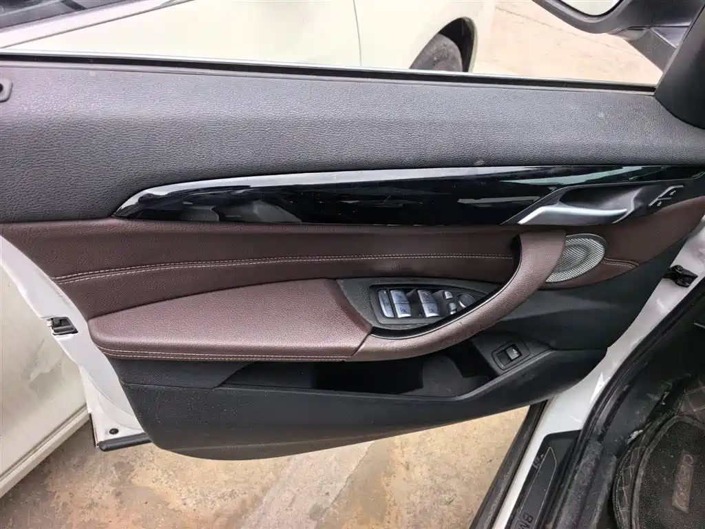 BMW X1 2021 sDrive20Li Fashion фото 7