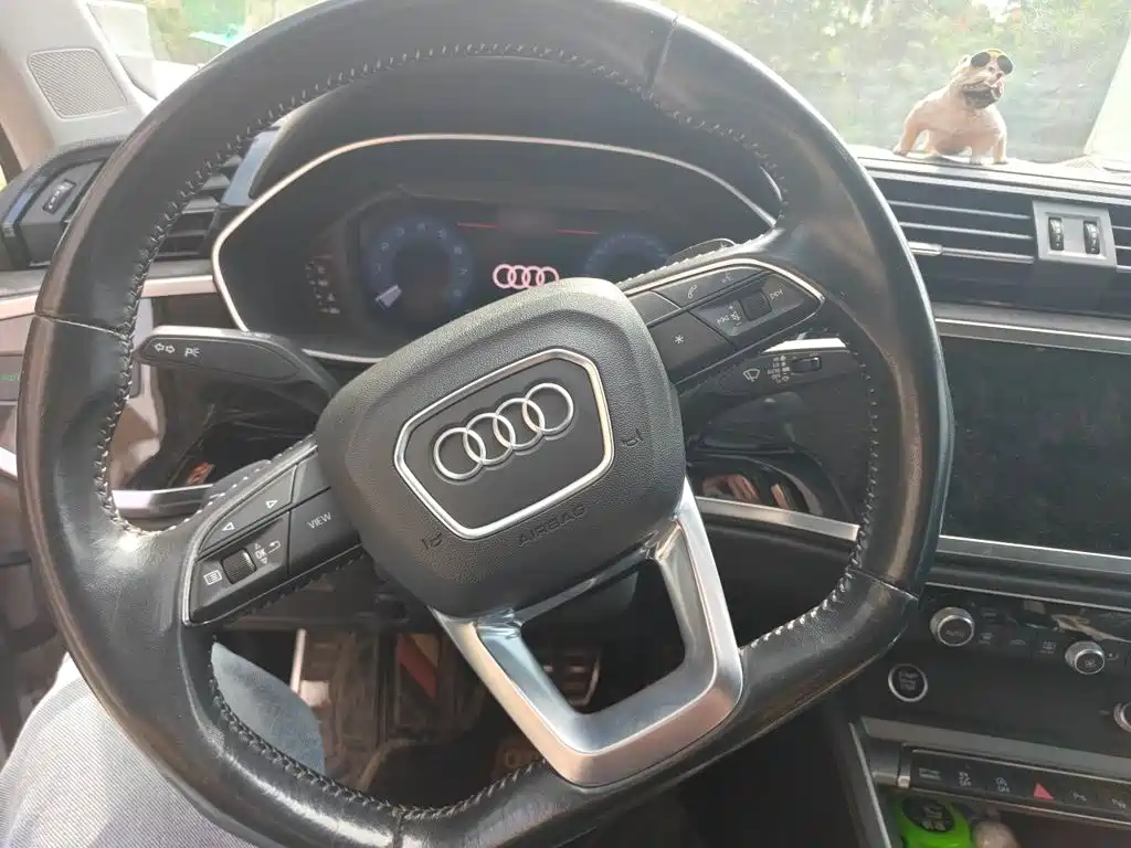 Фото 6 - Audi Q3