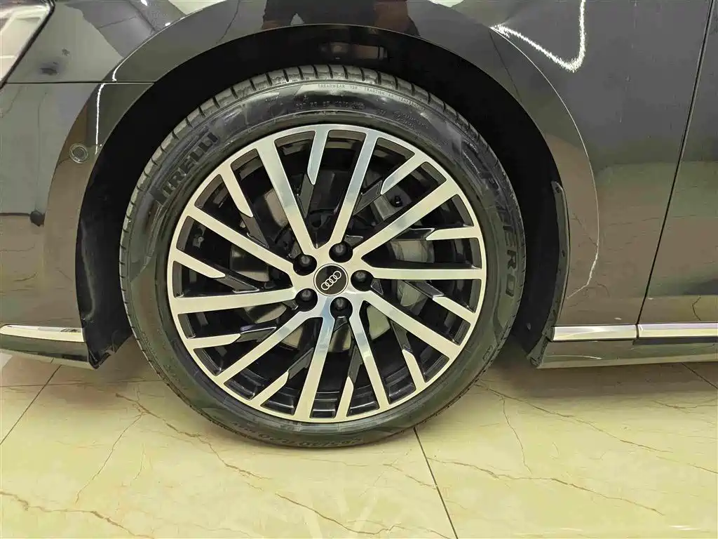 Audi A8 2025 2023 A8L 55 TFSI quattro Flagship