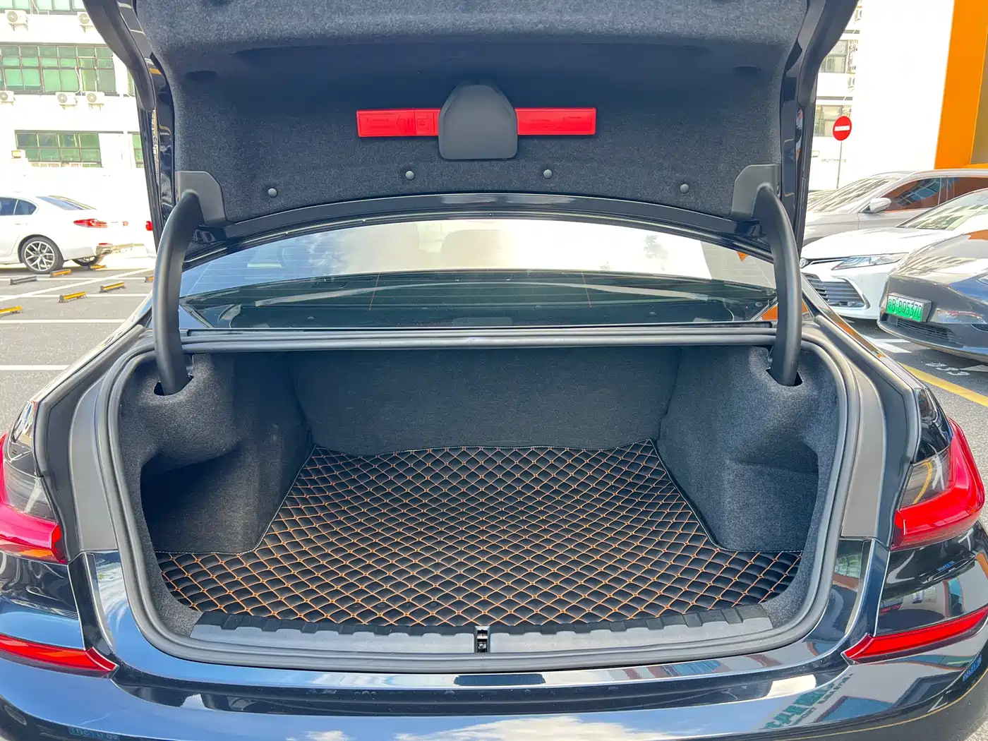BMW 3 Series 2021 Facelift 325Li M Sport Package фото 15