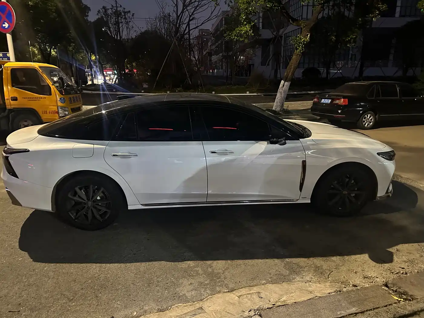 Hongqi H6 2023 2.0T Comfort Edition фото 3