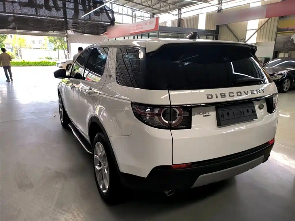 Land Rover Discovery Sport 2019 240PS HSE Edition China VI фото 5