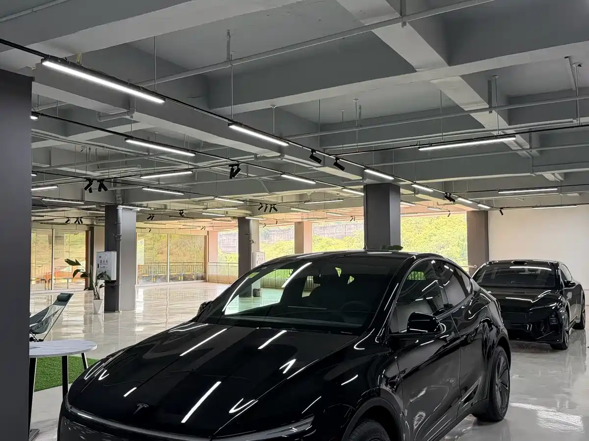 Tesla Model Y 2026 2026 Rear-Wheel Drive